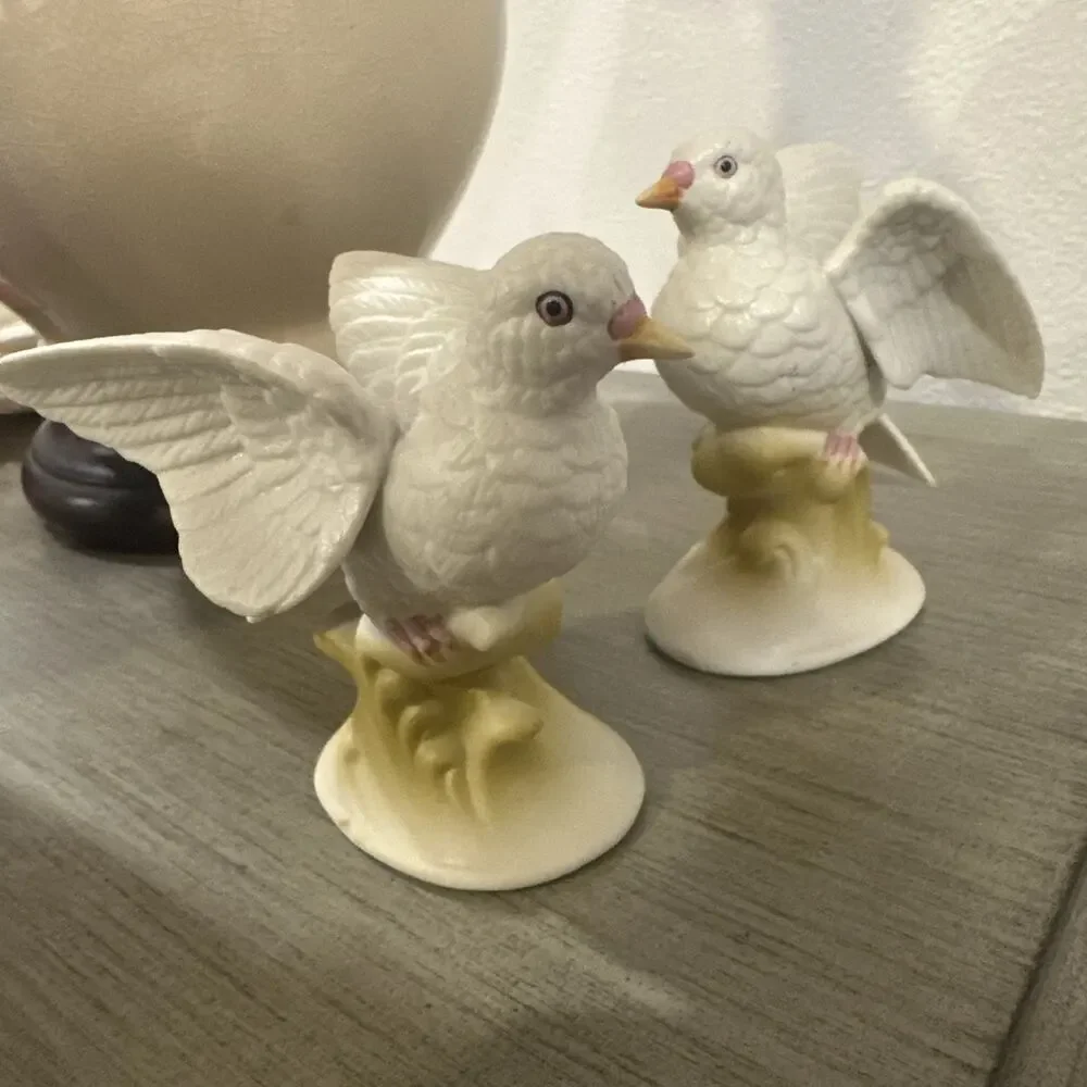 Vintage Lefton China Pair White Doves Figurines 01812 Hand Painted‎